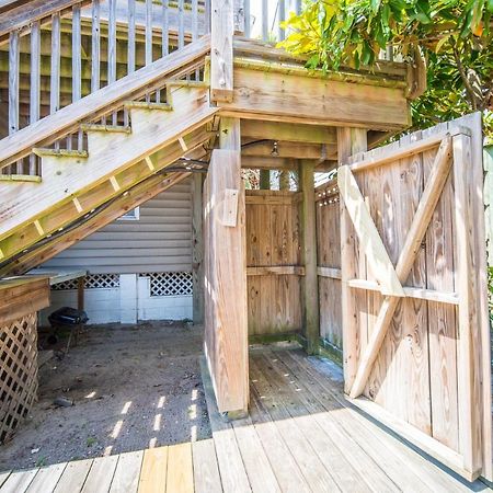 פולי ביץ' Salty Shack Unit C - Salty Shack - Dog Friendly Home - Across From The Beach - Central Location! מראה חיצוני תמונה